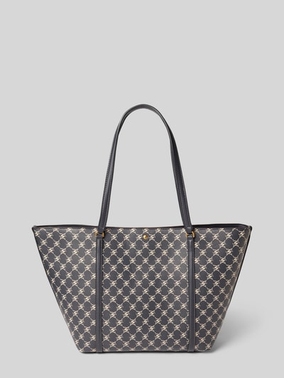 Produktfoto, Tote Bag mit Magnetverschluss Modell 'PORTA' von MANGO mit Allover-Label-Print, dunkelblau-beige, strukturierte Oberfläche