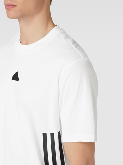 ADIDAS SPORTSWEAR T-shirt z bawełny z detalem z logo Biały 3