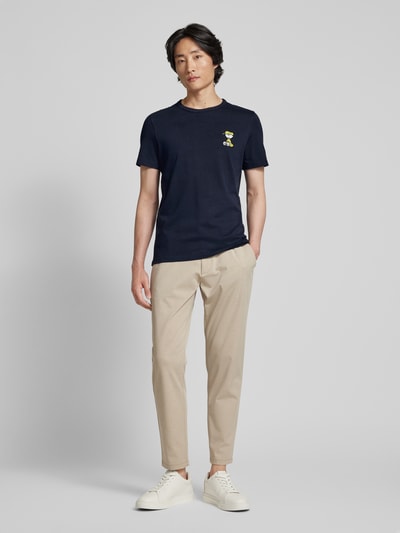 s.Oliver RED LABEL T-Shirt mit geripptem Rundhalsausschnitt Modell 'Peanuts' Marine 1