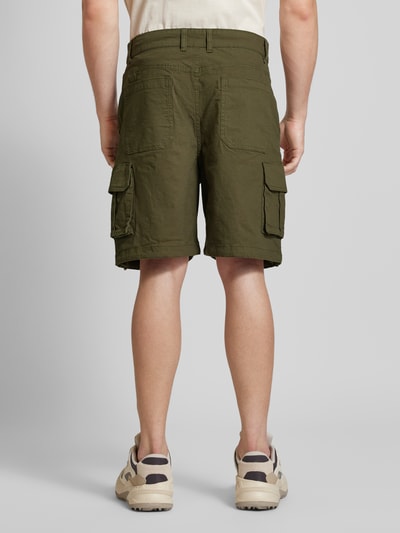 REVIEW Straight Leg Cargoshorts mit Label-Patch Oliv 5