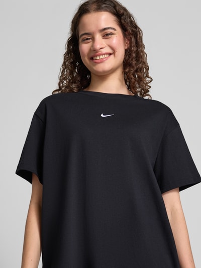 Nike t-shirt z logo i okrągłym dekoltem Czarny 3