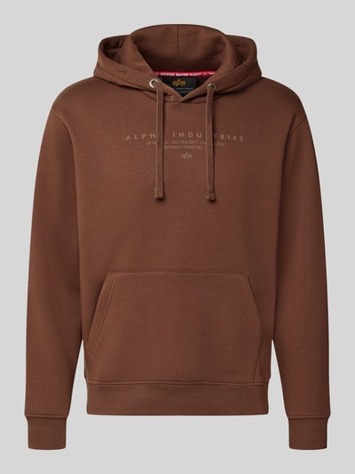 Produktfoto, Relaxed Fit Hoodie aus Baumwoll-Mix mit Label-Detail von Alpha Industries, braun, Känguru-Tasche, Kapuze, elastische Abschlüsse.