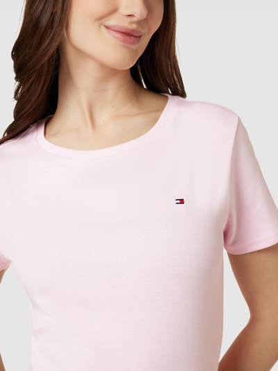 Tommy Hilfiger T-Shirt mit Label-Detail Modell 'CODY' Rose 3