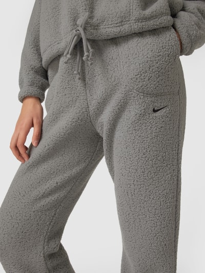 NIKE TRAINING Sweatpants mit Webpelz Hellgrau 3