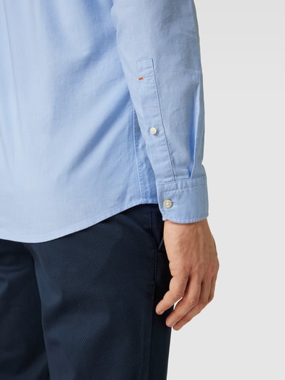 BOSS Orange Regular Fit Freizeithemd mit Button-Down-Kragen Modell 'Rickert' Hellblau 3