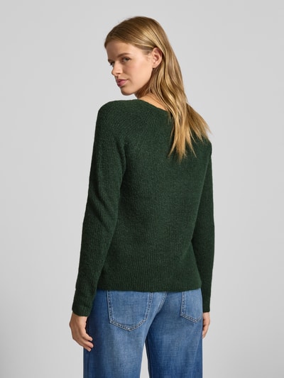 Pieces Sweter z dzianiny o kroju regular fit z prążkowaną fakturą model ‘ELLEN’ Ciemnozielony 5