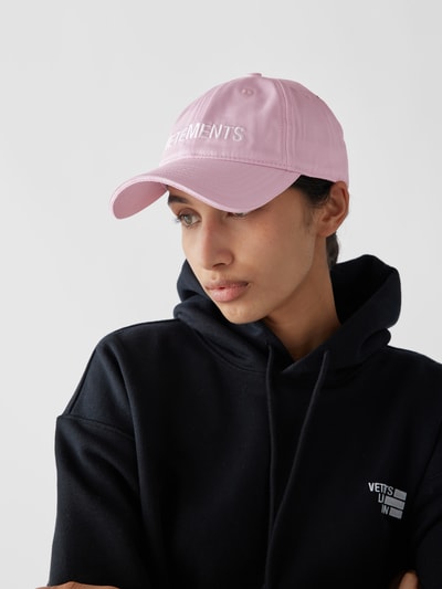 VETEMENTS Cap mit Brand-Schriftzug Hellrosa 1