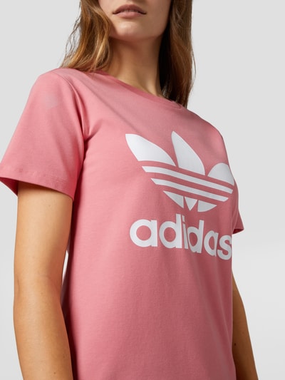 adidas Originals T-shirt z nadrukiem z logo Różowawy 3