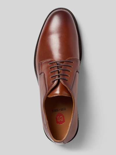 Productfoto, Derby uit leer met label in reliëf Model 'UMMO' van CG – CLUB of GENTS, gecoat, afgeronde vorm, vetersluiting, gestructureerde zool, hakhoogte maat 44: 3 cm, schachthoogte: 7 cm, schachtbreedte: 10 cm