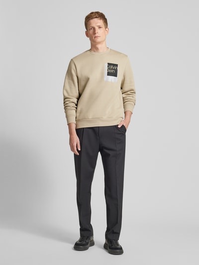 CK Calvin Klein Sweatshirt mit Label-Print Modell 'OVERLAY BOX' Hellgruen 1