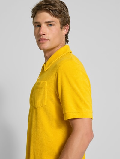 Closed Regular Fit Poloshirt mit Brusttasche Hellgelb 3
