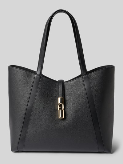 Produktfoto, schwarze Handtasche aus echtem Leder mit Logo-Detail Modell 'Goccia' von FURLA, strukturierte Oberfläche, offene Form, schmale Schulterriemen, Maße 43x31x13 cm, Schulterriemenlänge 51 cm