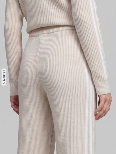 adidas Originals Spodnie dresowe z wysokim stanem z lampasami Beżowy 3