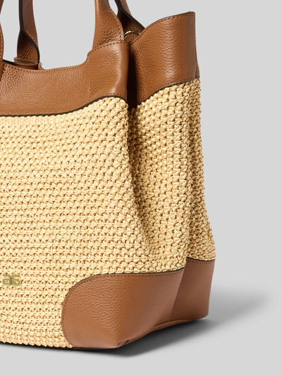 Productfoto, Handtasche in vlechtlook van Abro in beige en bruin, hoofdvak met magneetsluiting, draagband, afneembare schouderband, logodetail, breedte maat 1: 33 cm, lengte maat 1: 32 cm, diepte maat 1: 20 cm, bandlengte schouderband maat 1: 100 cm