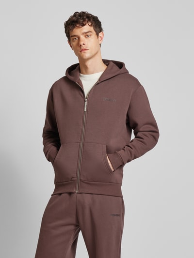 REVIEW Essentials Zip Hoodie Dunkelbraun 4