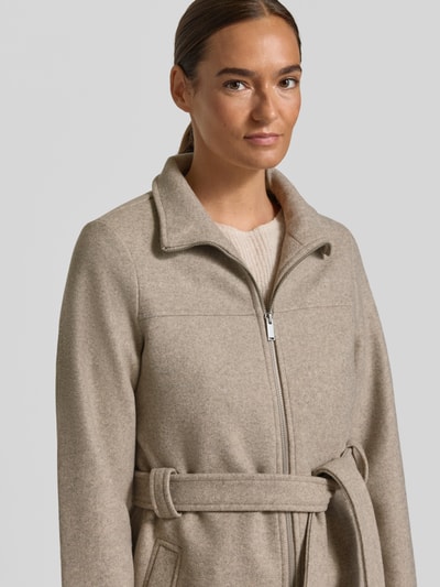VERO MODA Płaszcz o kroju regular fit z paskiem w talii Piaskowy 3