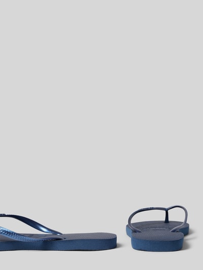 Produktfoto, Zehentrenner in schmaler Passform mit Label-Detail von Havaianas, metaliczne niebieskie, krój slim fit, obcas 1 cm