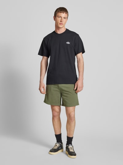 CHAMPION Relaxed fit sweatshorts met logobadge, model 'Sustainable' Olijfgroen - 1