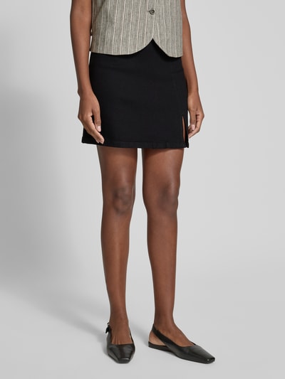 Vero Moda Spódnica jeansowa o dopasowanym kroju z rozcięciem z przodu model ‘NELLY’ Czarny 4