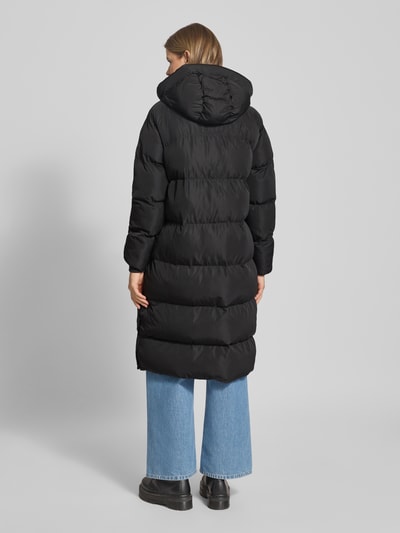 Superdry Płaszcz pikowany z kapturem i wpuszczanymi kieszeniami Czarny 5