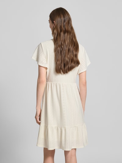 Only Tailliertes Freizeitkleid mit Lochstickerei Modell 'SANDRA' Offwhite 5