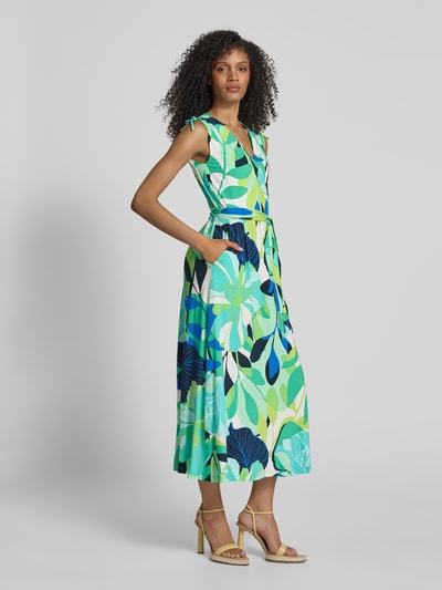 Betty Barclay Wickelkleid mit V-Ausschnitt und Bindegürtel Gruen 1
