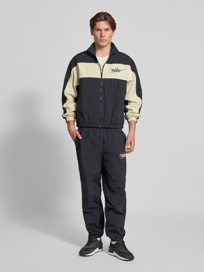 Nike Trainingsjacke mit Logo und Reißverschluss Black 1