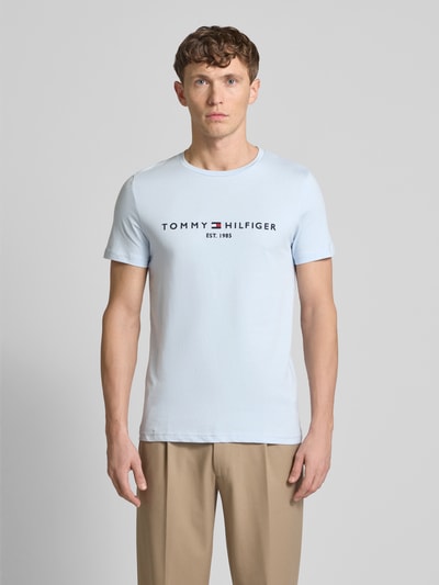 Tommy Hilfiger T-Shirt mit Label-Stitching Hellblau 4