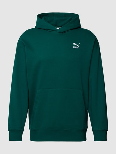 PUMA PERFORMANCE Bluza z kapturem i wyhaftowanym logo model ‘Classics Relaxed Hoodie’ Butelkowy zielony 2