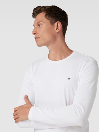 Tommy Hilfiger T-shirt o kroju extra slim fit z detalem z logo Biały 3