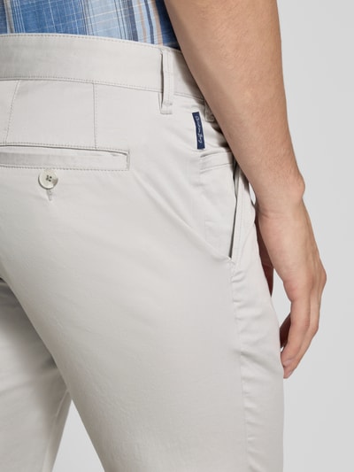 Christian Berg Men Regular Fit Chino mit Eingrifftaschen Hellgrau 3