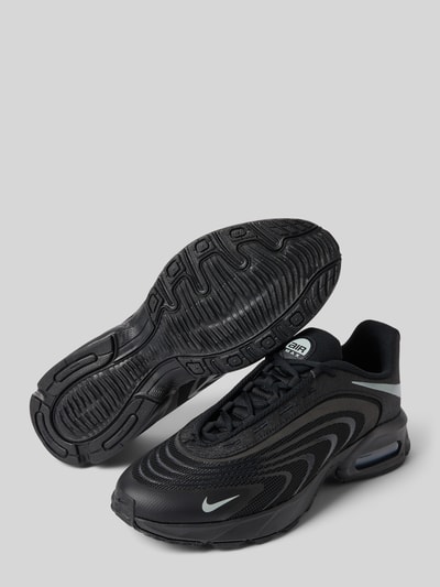 Produktfoto, Sneaker mit Logo-Print Modell 'Air Max Fire' von Nike für Herren, schwarze Struktur, abgerundete Passform, Schnürverschluss, Absatzhöhe: 5 cm, Schafthöhe: 8 cm, Schaftweite: 6 cm, Größe 9,5.