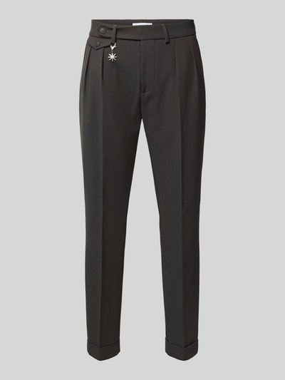 Produktfoto, Slim Fit Hose mit Viskose-Anteil von Manuel Ritz, schwarz, Knopf- und Reißverschluss, Motiv-Anhänger, gerade Form, feine Textur