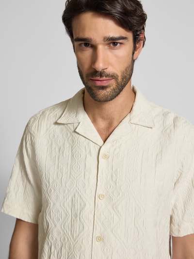 Lindbergh Regular Fit Kurzarmhemd aus Viskose-Mix mit Strukturmuster Weiss 3