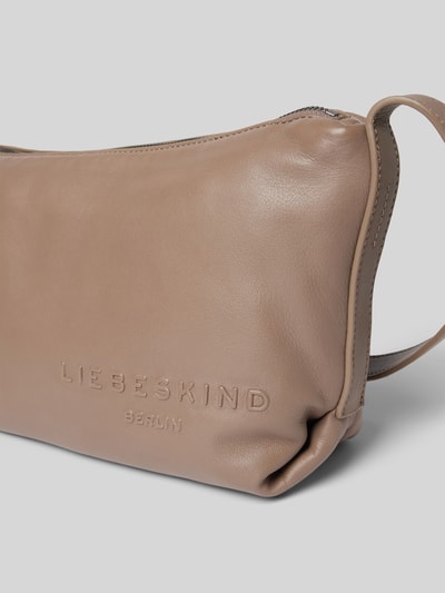 LIEBESKIND BERLIN Handtasche aus Leder mit Label-Detail Modell 'Elvira' Taupe 3