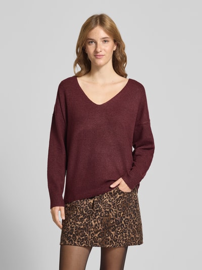 Only Sweter o kroju regular fit z dekoltem w serek model ‘RICA LIFE’ Bordowy melanż 4