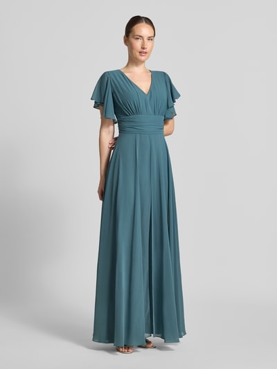 Frauenmodel trägt Jumpsuit aus Chiffon von SWING in Blau mit V-Ausschnitt und Fledermausärmeln, taillierte Passform, Ganzkörperansicht von vorne.