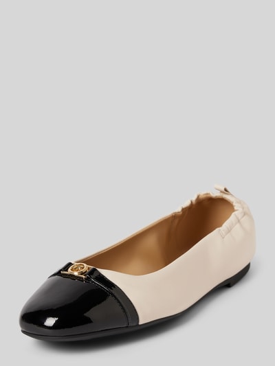 MICHAEL Michael Kors Ballerinas mit Label-Detail Modell 'MANDY' Offwhite 1