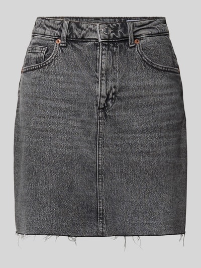 Produktfoto, Regular Fit Jeansrock aus Baumwoll-Mix Modell 'TESSA' von Vero Moda, graues Denim, 5-Pocket, Twillstruktur, Mini-Länge.