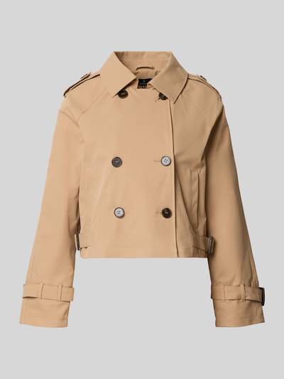 Produktfoto, Trench Jacke mit Eingrifftaschen und Kentkragen von monari in Beige, Gerader-Schnitt, 2-reihige-Knopfleiste, Schulterriegel, Riegel an Ärmel und Seite, Rückenlänge bei Größe 36: 52 cm, Schulterbreite 47 cm, Brustweite 47 cm, Ärmellänge 57 cm, glatte Oberfläche, klare Linien