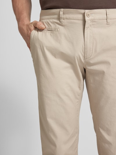 Brax Spodnie o kroju regular fit z wpuszczanymi kieszeniami model ‘FABIO’ Beżowy 3