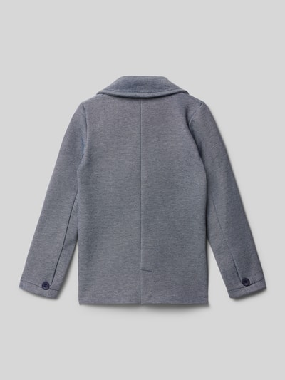 Junge trägt Blazer mit Reverskragen und aufgesetzten Taschen von Blue Seven, Blau, Baumwoll-Mix, Regular-Fit, Rückenansicht, Rückansicht Ganzkörperansicht.