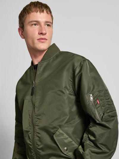 Levi's® bomberka o kroju relaxed fit z kieszenie z patką model 'MA-1 BOMBER' Oliwkowy 3