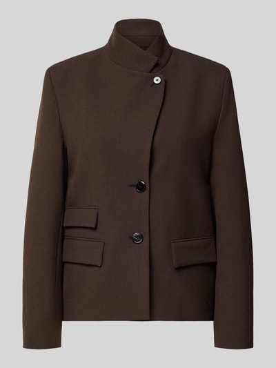 Produktfoto, Regular Fit Blazer mit Stehkragen Modell 'LEO' von MANGO, brauner Material-Mix mit Viskose-Anteil, sichtbare Knopf- und Pattentaschen, glatte Struktur, neutraler Hintergrund.