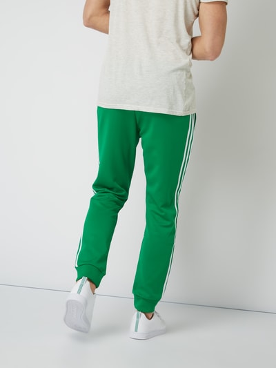 adidas Originals Sweatpants mit Logo-Streifen Hellgruen 5