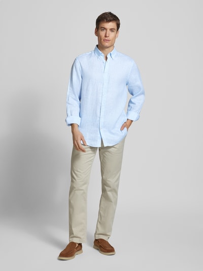 Christian Berg Men Regular Fit Leinenhemd mit Button-Down-Kragen Bleu 1