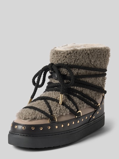Produktfoto, Boots mit Kontrastbesatz Modell 'Curly Rock' von INUIKII in Grau und Schwarz, Schnür-Detail, profilierte Sohle, goldene Nieten, abgerundete Passform, Damenmodell