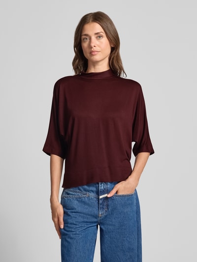 Vrouwenmodel draagt bordeaux 3/4-shirt van viscosemix, Relaxed Fit 3/4-shirt uit Viskose-Mix model 'Sinse' van OPUS, dames 3/4-shirt, vooraanzicht bovenlichaam