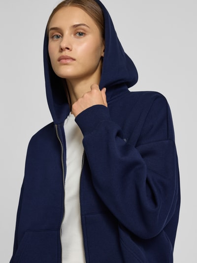 Review Bluza rozpinana o kroju regular fit z kieszenią kangurką model ‘Basic’ Granatowy 3