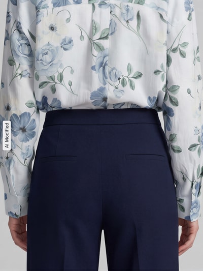 Vrouwenmodel draagt Regular fit wijdte broek met viscose model 'BRIDGET' van SEDUCTIVE, Dames, donkerblauw, detailopname rugaanzicht
